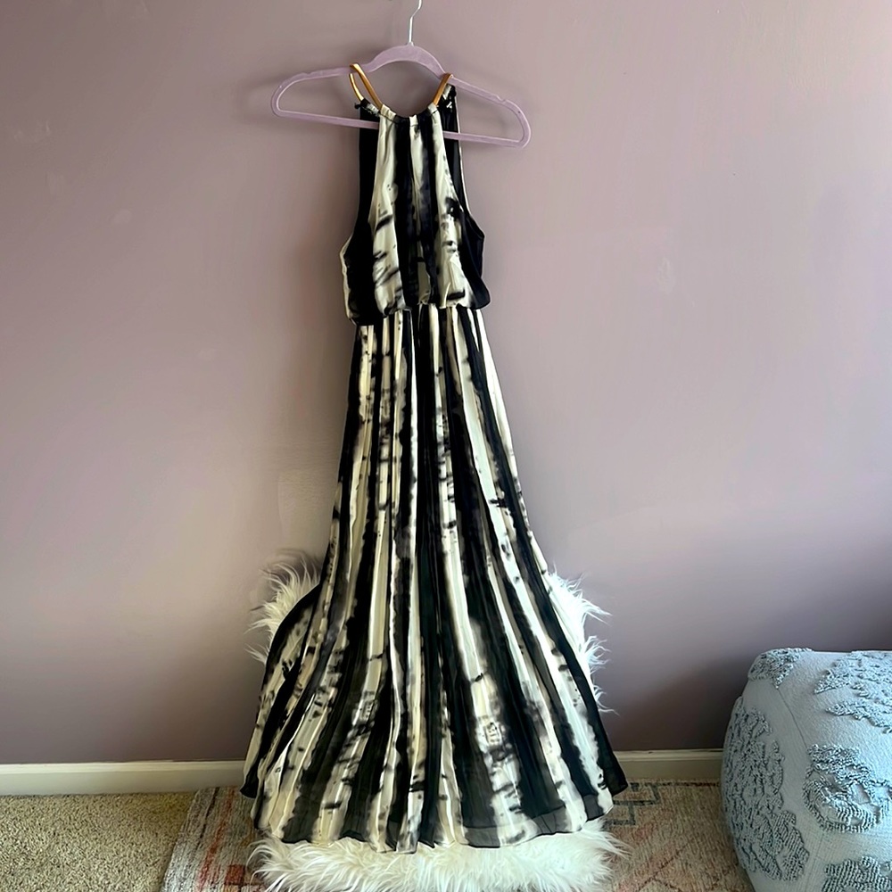 Black and White Semi Sheer Summer Dress Size Medium